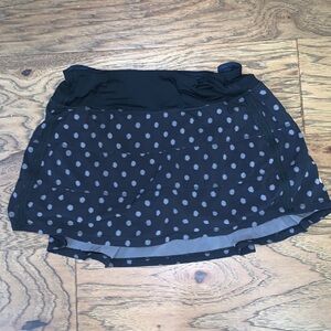 Lululemon size 6 - Polka Dot Skirt